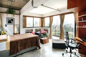 1 bedroom, desk, WiFi, bed sheets