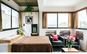 1 habitación, escritorio, wifi y ropa de cama 