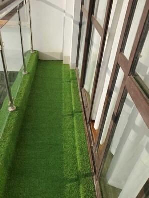 Apartment | Balcony - Amazing Condominium (Ruaka)