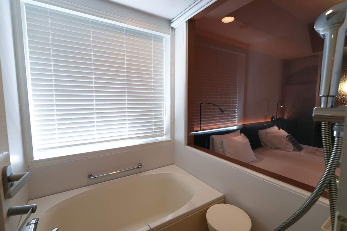 triple, extra bed (95x188) | bathroom | free toiletries, hair dryer, slippers, electronic bidet