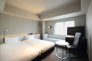 Twin C, 25 square meter(110x200 2 beds) | In-room safe, desk, blackout drapes, iron/ironing board