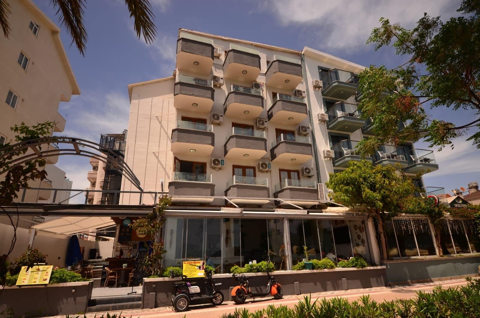 Photo - Reis Beach Hotel