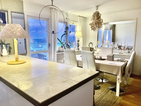 Dining. Best reviews lovely location in Båstad!