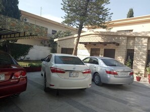 Free self parking - Dream Residency (Islamabad)