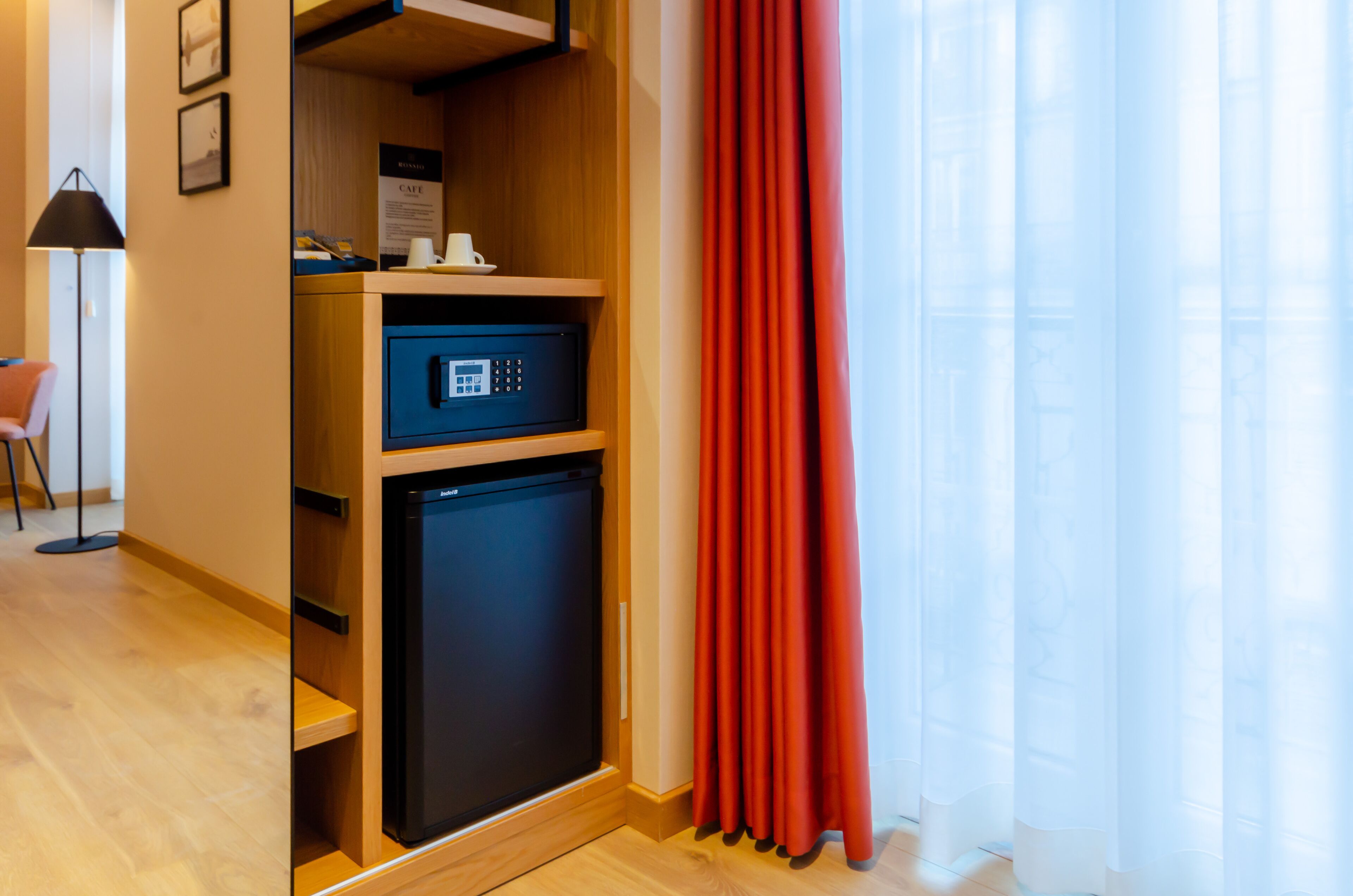 standard double or twin room | hypo-allergenic bedding, minibar, in-room safe, laptop workspace