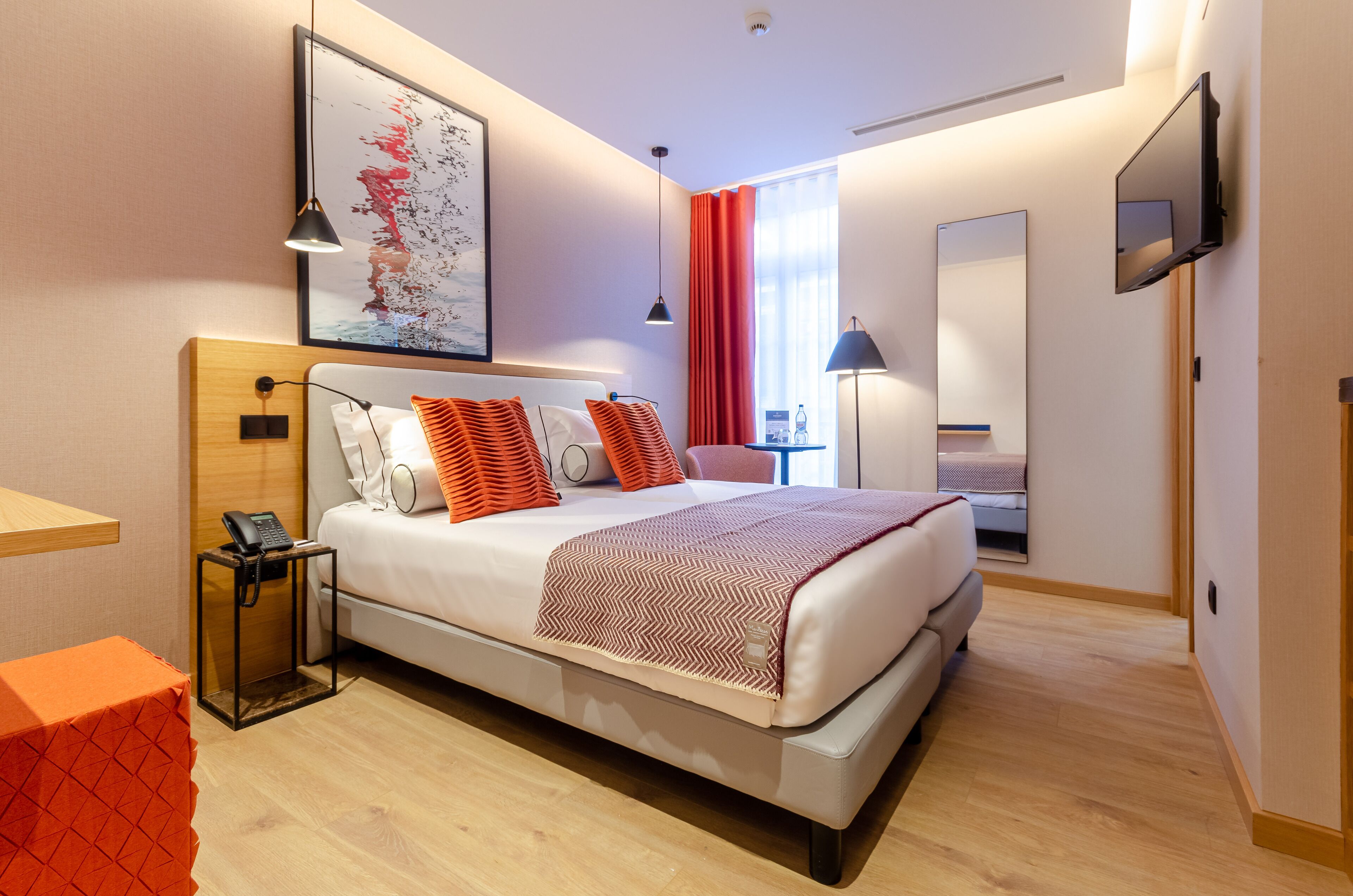 standard double or twin room | hypo-allergenic bedding, minibar, in-room safe, laptop workspace