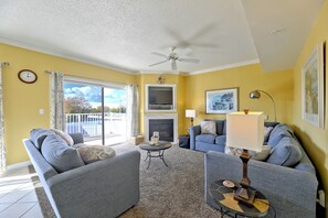 TV - XPLORIE ACTIVITIES & LINENS INCLUDED*!  Close to shopping, restaurants, community center, park & more! (Ocean City)