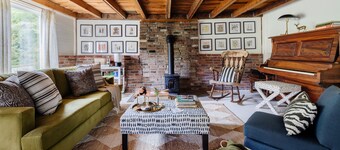 Berkshires / Great Barrington Chic & Cozy, Sleeps 10