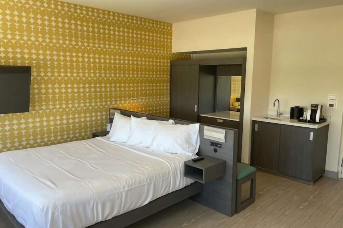 Bureau, espace de travail pour ordinateurs portables