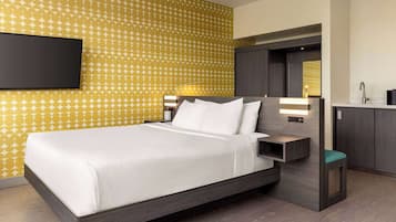 Desk, laptop workspace, iron/ironing board, free WiFi