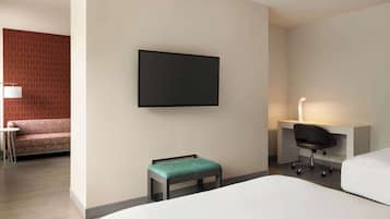 Room, 1 King Bed, Accessible, Non Smoking | Desk, laptop workspace, iron/ironing board, WiFi (free)