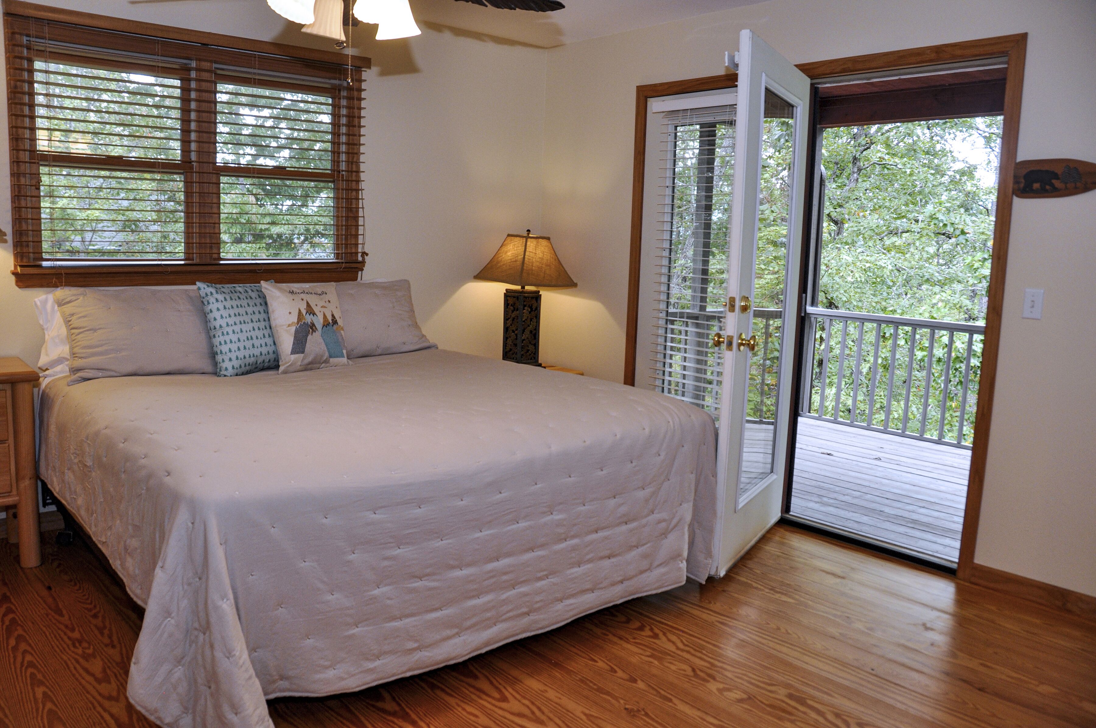 5 bedrooms, free WiFi, bed sheets