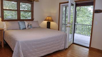 5 bedrooms, free WiFi, bed sheets
