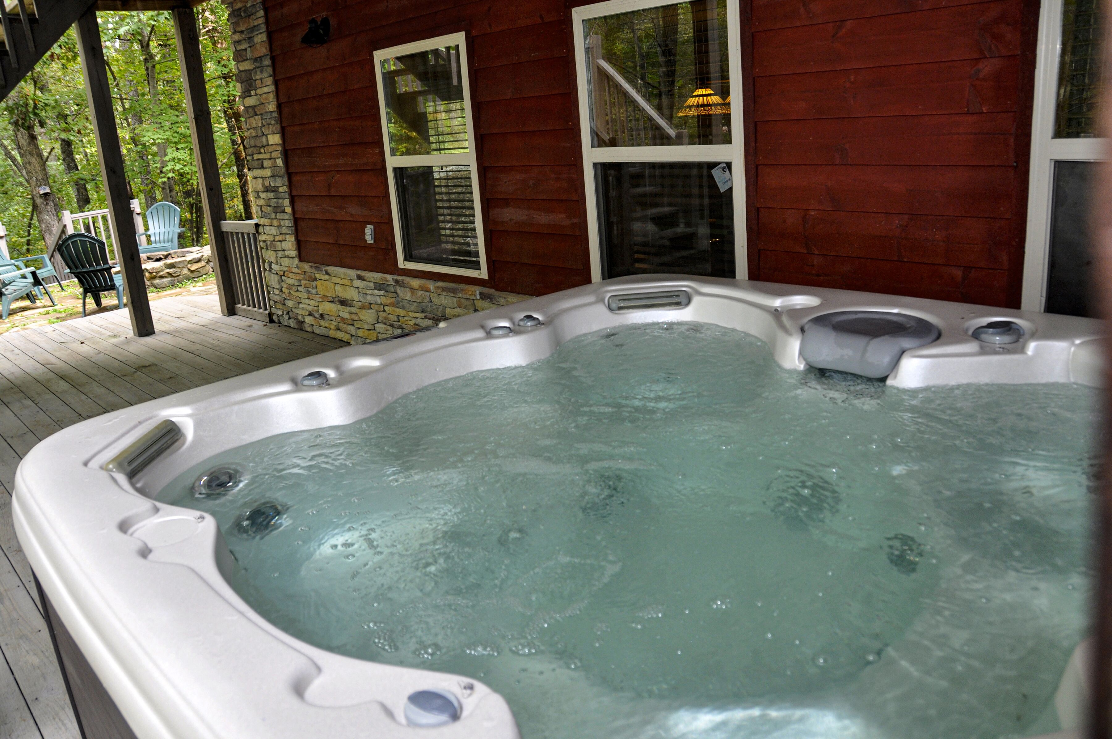 Best Family Cabin Rental Wifi, Hot Tub and Pool Table