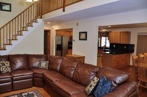 Smart TV, fireplace, DVD player