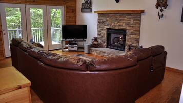 Smart TV, fireplace, DVD player