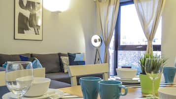 Classic Room | Living area | Flat-screen TV