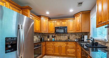 Discover Your Beautiful Dream Vacation Rental at The Battery - Truist Park!