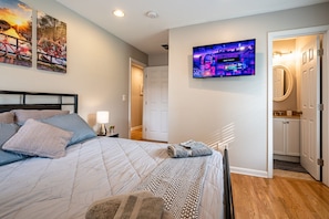 4 makuuhuonetta, työpöytä, vauvan matkasänky, ilmainen Wi-Fi