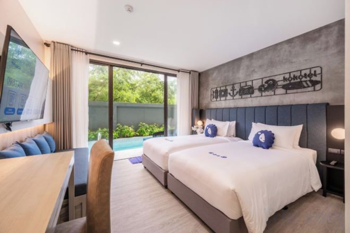 Deluxe Twin Room With Pool Access