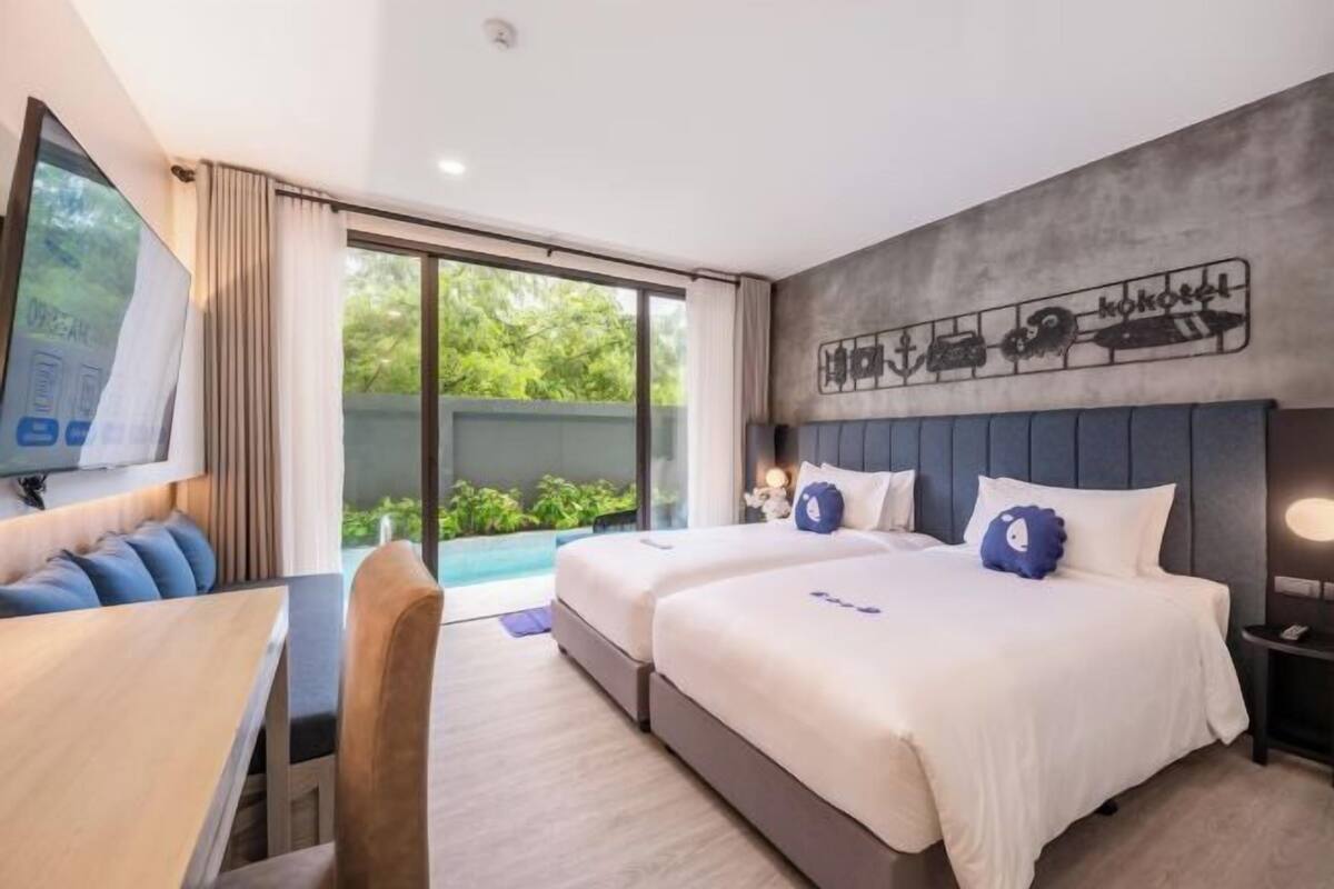 In-room safe, desk, iron/ironing board, free WiFi
