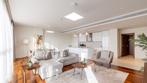 DHH - Huge 3 Beds Perfect For Families City Walk B9 | 거실 공간 | TV