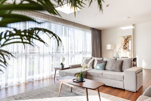 Living area - Perfect For families City Walk Bldg 9 (Dubai)