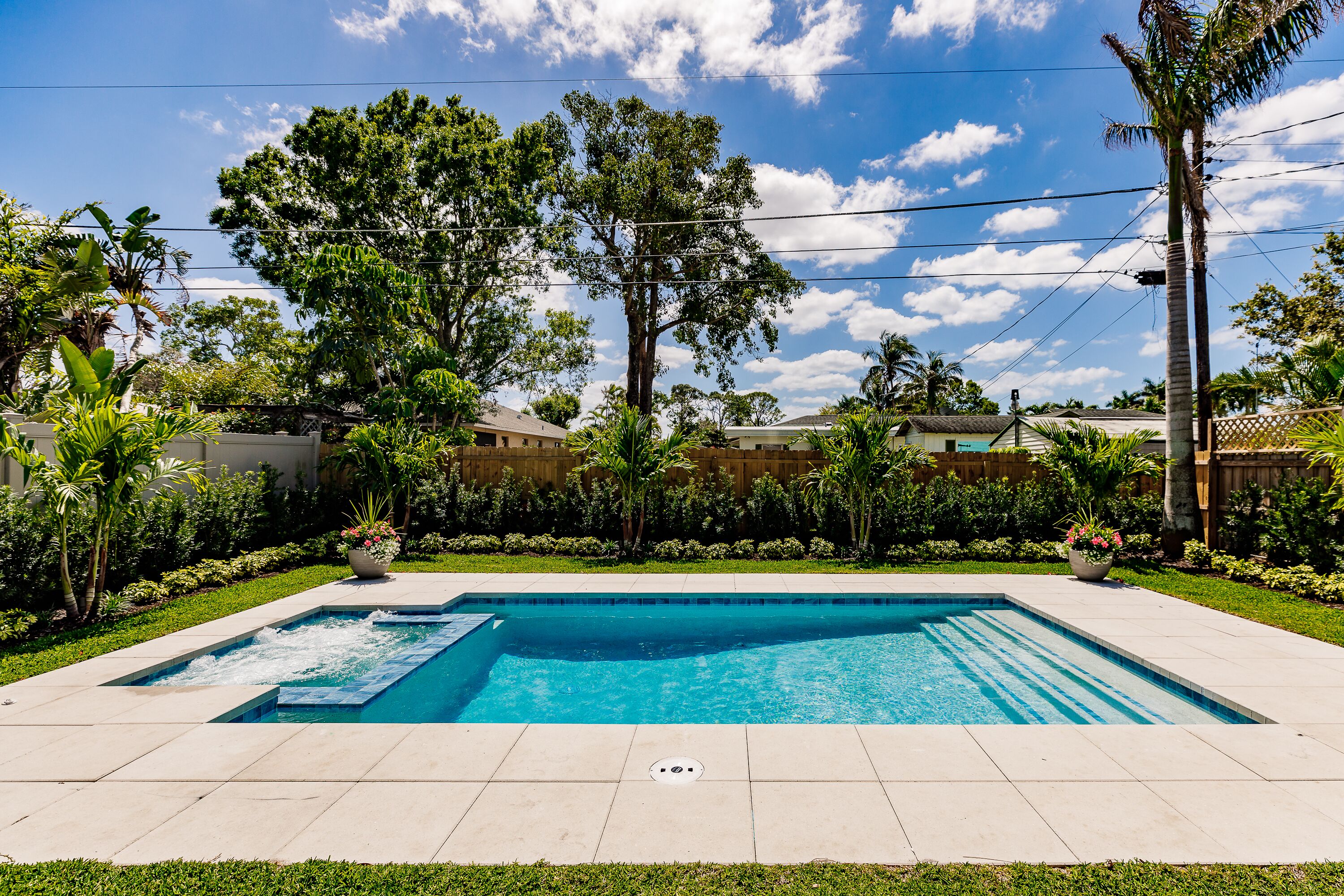 Paradise Naples Beach Retreat Bike to Vanderbuilt Beach 4 bed 2 baths Pure Bliss