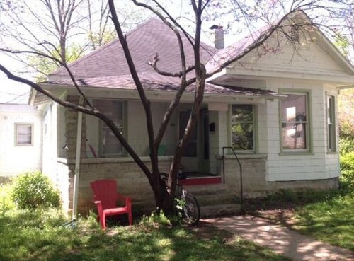 Beautiful 4-bed House in Bloomington With Sauna