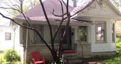 Beautiful 4-bed House in Bloomington With Sauna