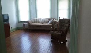 House, Multiple Beds | Living room - Beautiful 4-bed House in Bloomington With Sauna (Bloomington)