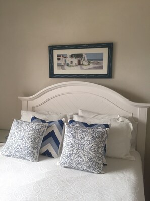 3 slaapkamers, een strijkplank/strijkijzer, wifi, beddengoed