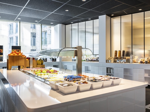Daily buffet breakfast (EUR 22.5 per person)