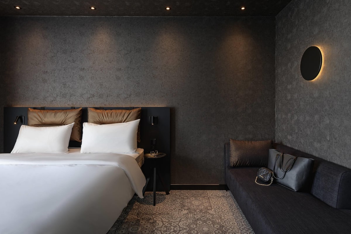 Coffres-forts dans les chambres, bureau