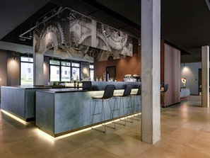 Bar (on property) - Ibis Styles Friedrichshafen (Friedrichshafen)