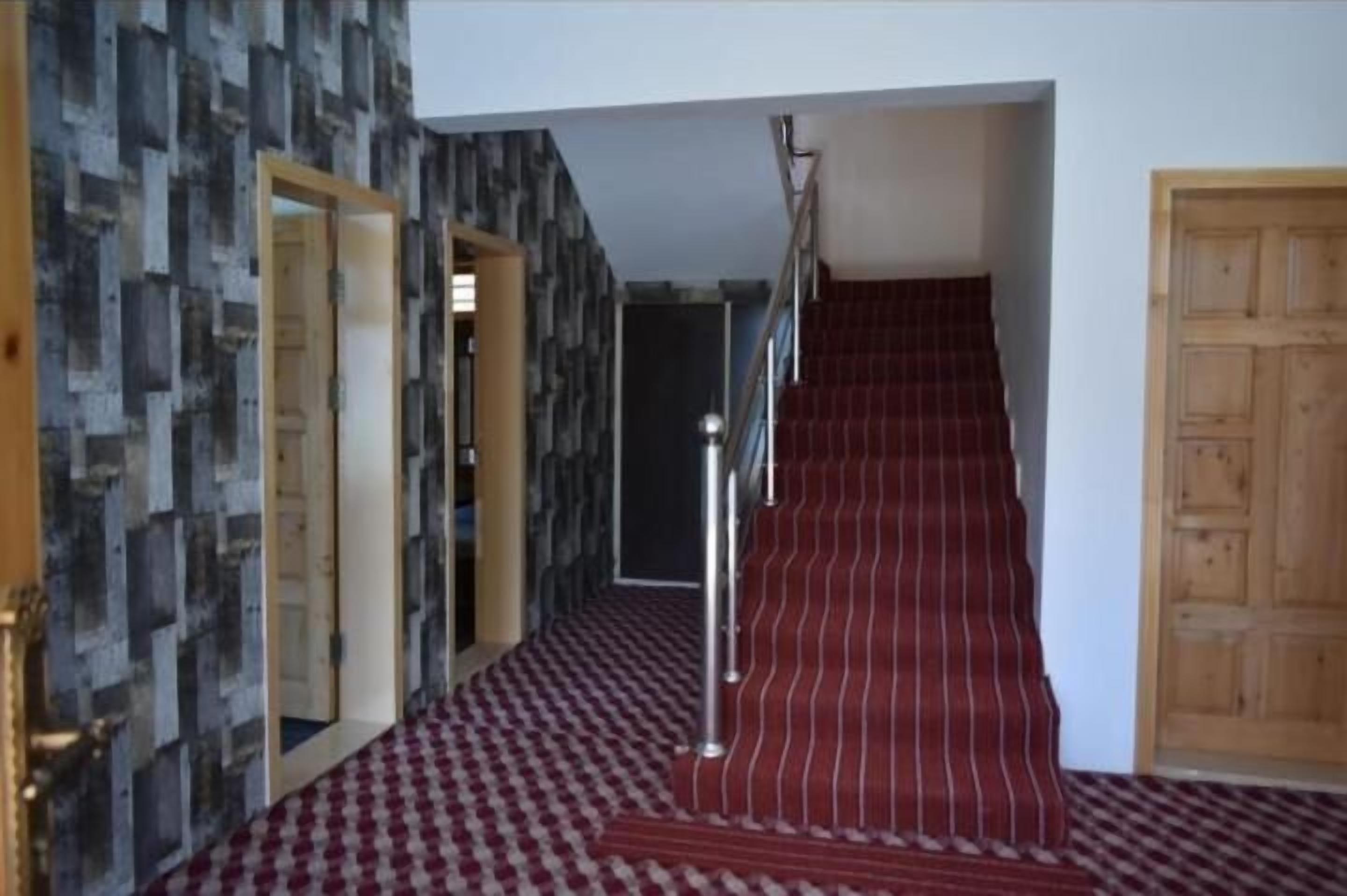 Soundproofing, free WiFi, bed sheets