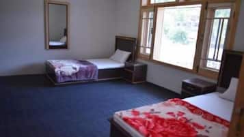 Quarto casal ou duplo luxo | Quartos à prova de som, Wi-Fi de cortesia, roupa de cama