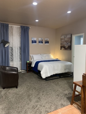 1 habitación, tabla de planchar con plancha, wifi gratis y ropa de cama 