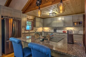 Casa, 3 quartos | Cozinha privada