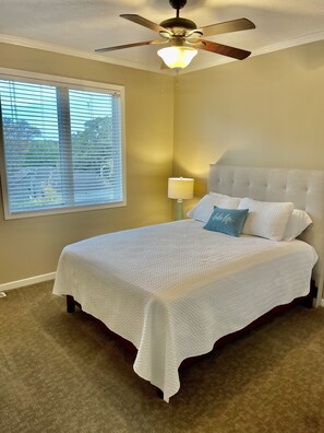 4 bedrooms, desk, iron/ironing board, free WiFi