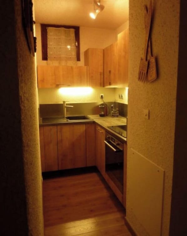 2 bedrooms, iron/ironing board, wheelchair access