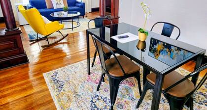 Lovely near Cleve Clinic/CWRU/UH - in Larchmere w/Porch!