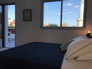 1 chambre, fer et planche à repasser, lit parapluie, Wi-Fi gratuit