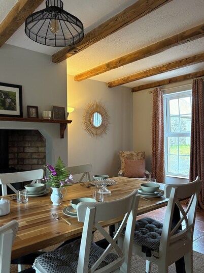 Stylish secluded cottage with beautiful views