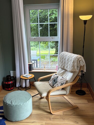 Stylish secluded cottage with beautiful views