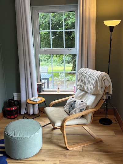 Stylish secluded cottage with beautiful views