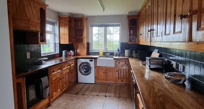 Stylish secluded cottage with beautiful views