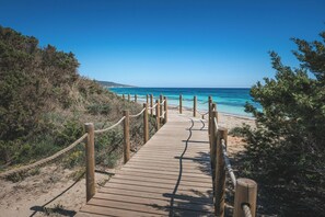 Beach - ClickSardegna  Lovely Apartment next to the beach with air conditioning and wifi (Alghero)