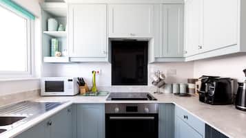 Cottage | Cucina privata | Frigorifero, bollitore elettrico, tostapane, pentole/stoviglie/utensili