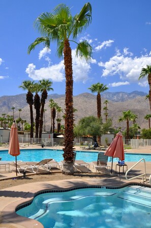 A heated pool - The Oliver at Ocotillo Lodge (Palm Springs)